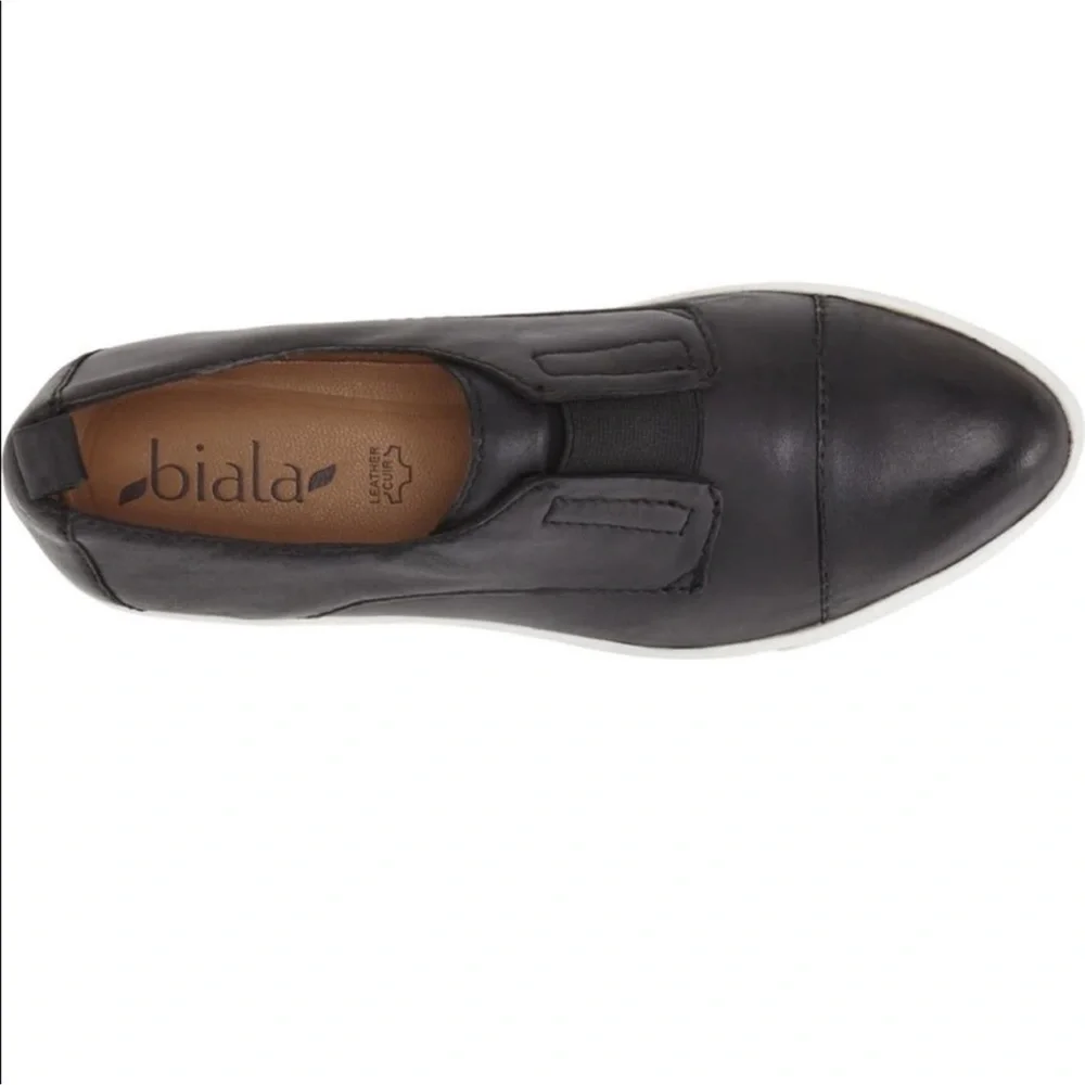 EUC - Biala - ‘Saben’ Almond toe  - Platform Leather Sneaker - S 38/6.5US